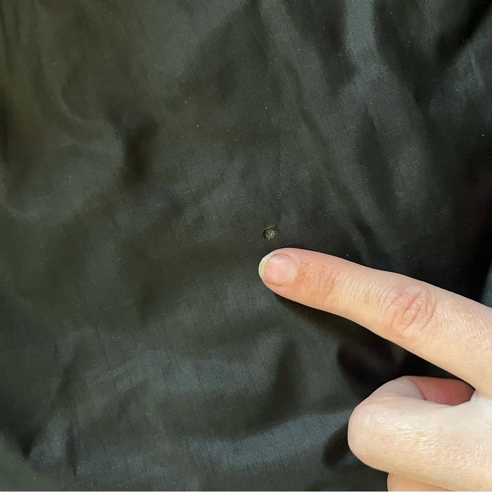 Baggu Daisy Chain Puffy Picnic Blanket - Picture 5 of 6